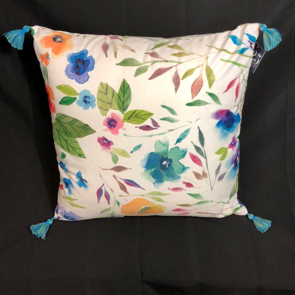 Decorative pillow cover